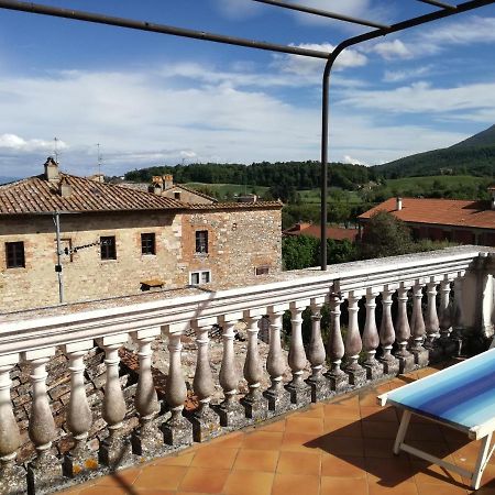 Mansarda Con Solarium Panoramico Su Centro Storico Di Sarteano Vicino Alle Famose Terme Della Val D'Orcia Apartman Kültér fotó