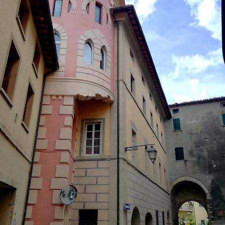 Mansarda Con Solarium Panoramico Su Centro Storico Di Sarteano Vicino Alle Famose Terme Della Val D'Orcia Apartman Kültér fotó